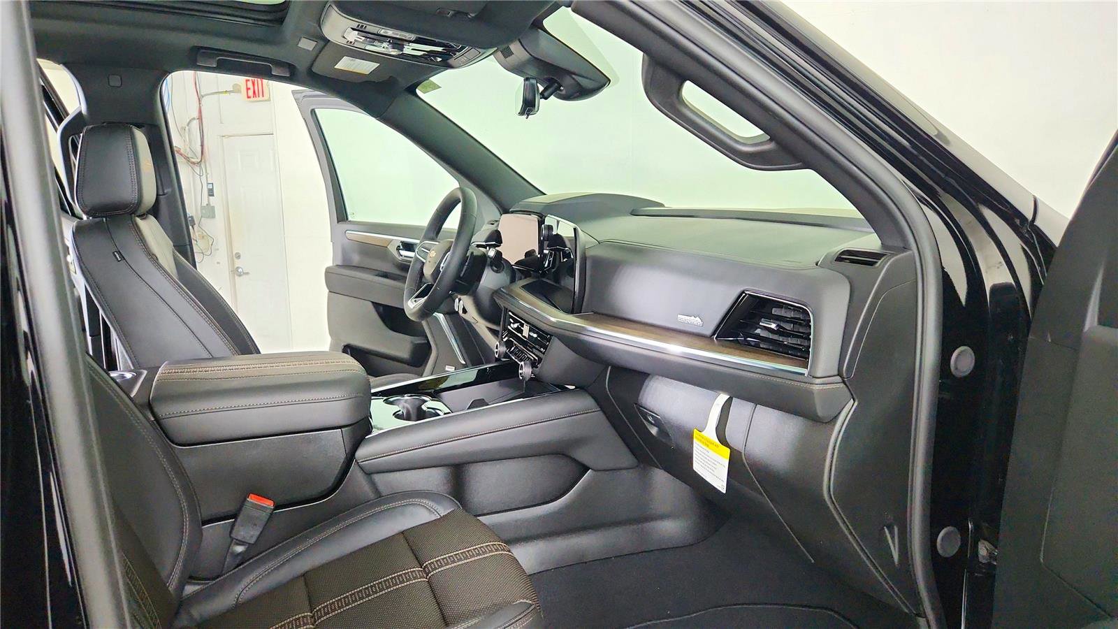 New 2026 Chevrolet Tahoe High Country w/ Sun And Tow Package image 43