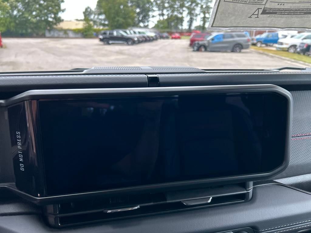 New 2025 Jeep Gladiator Rubicon w/ Safety Group image 14