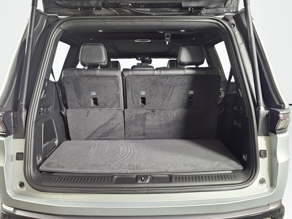 New 2026 Jeep Grand Wagoneer Limited AWD/4WD image 17