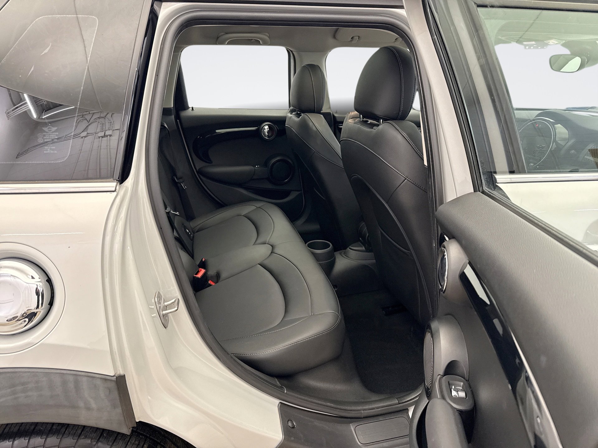 Used 2021 MINI Cooper S FWD image 18