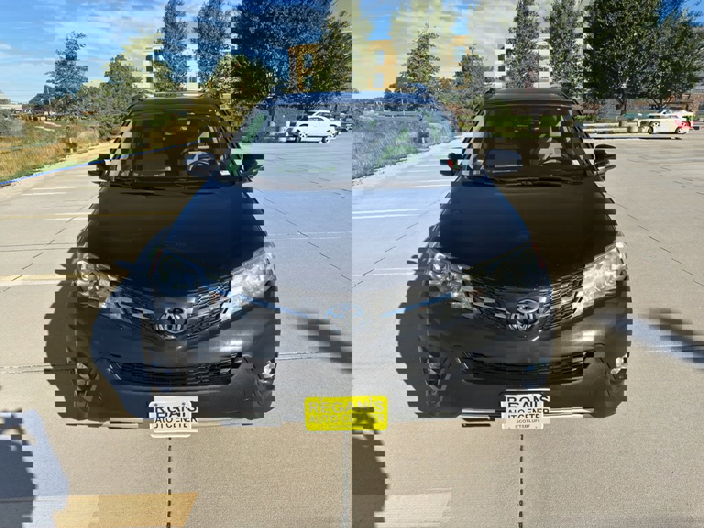 Used 2015 Toyota RAV4 XLE image 8