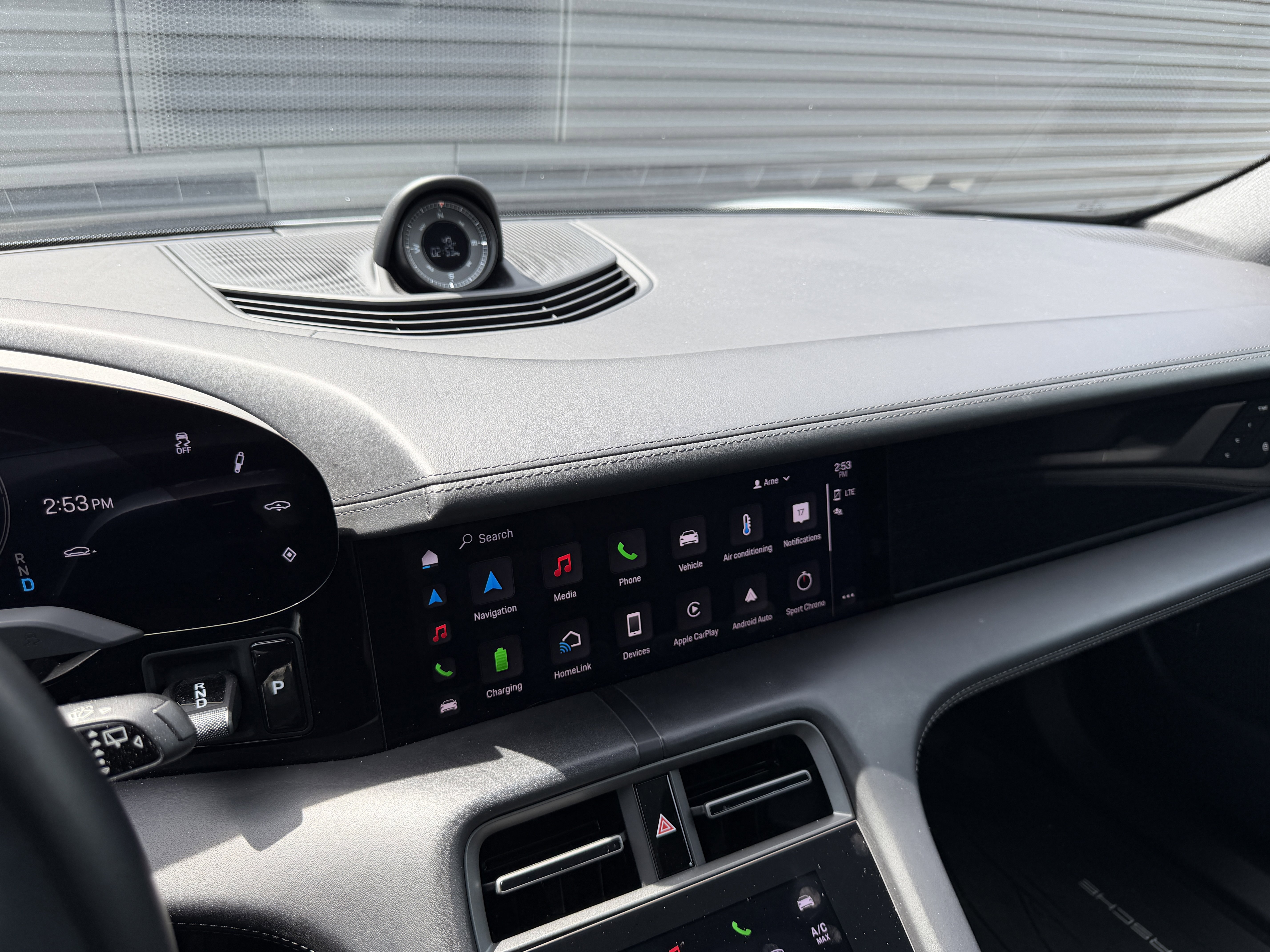 Used 2023 Porsche Taycan 4 Cross Turismo image 29