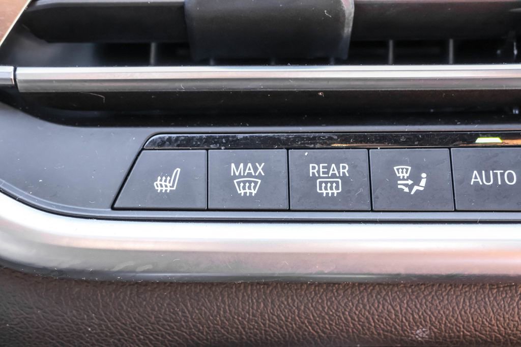 Used 2022 BMW X5 xDrive40i w/ M Sport Package image 27