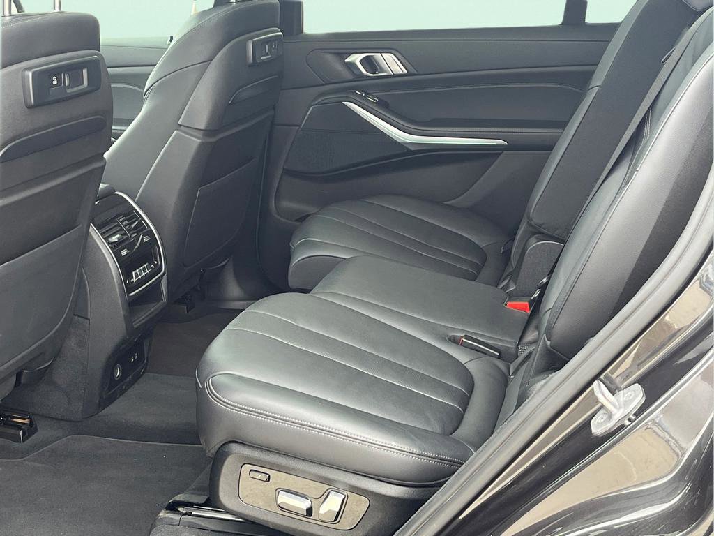 Used 2022 BMW X7 xDrive40i image 34