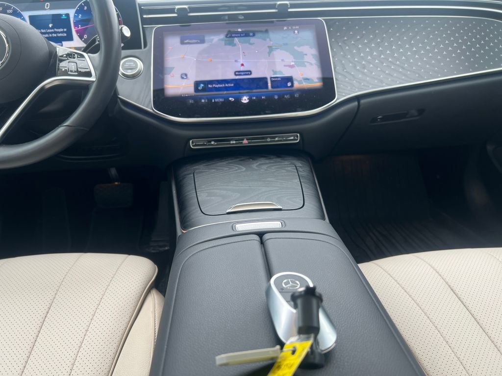 Used 2025 Mercedes-Benz E 350 4MATIC Sedan image 11