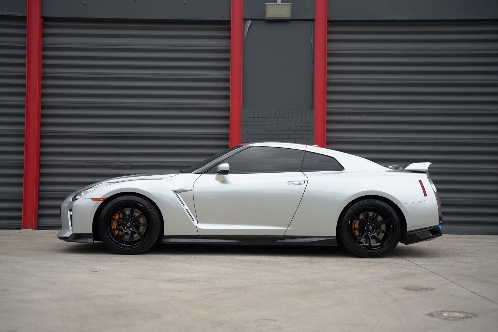 Used 2023 Nissan GT-R Premium w/ Floor Mat Package image 7