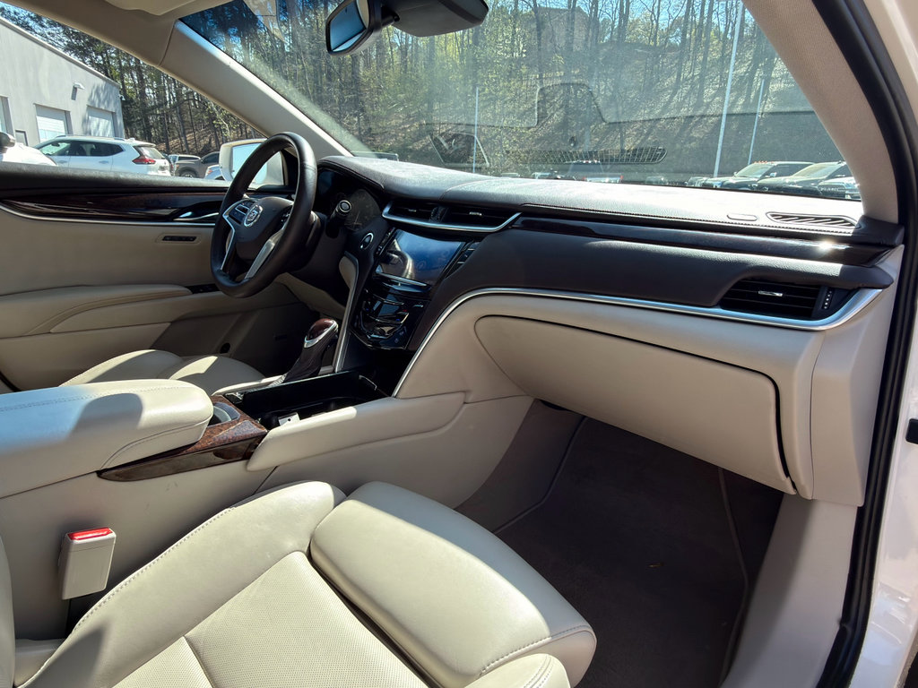 Used 2013 Cadillac XTS Premium image 14