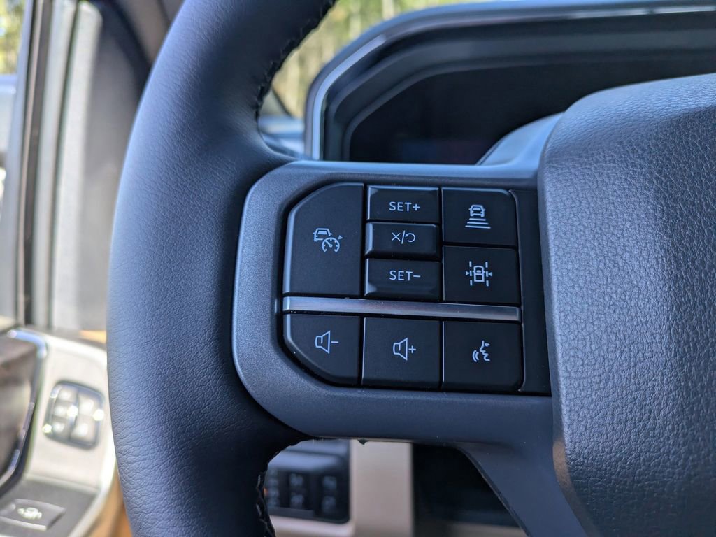 New 2026 Ford F250 Lariat w/ Black Appearance Package image 30