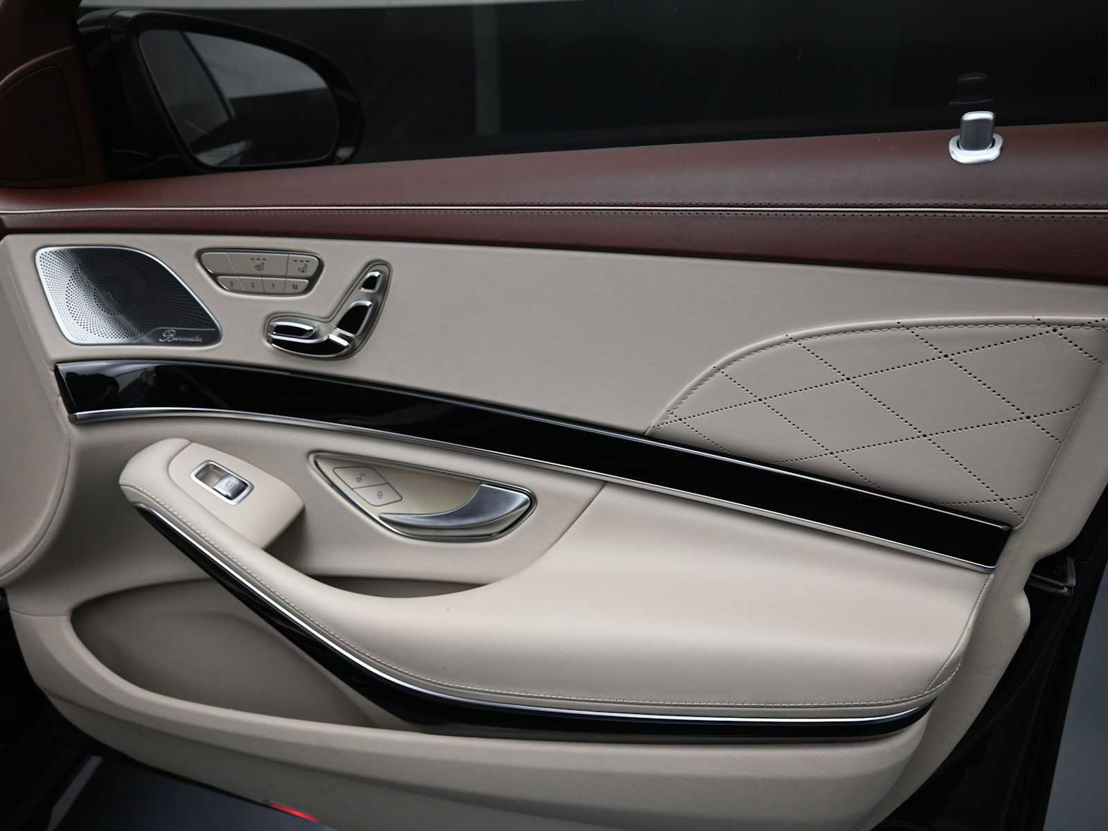Used 2018 Mercedes-Benz S 560 Sedan image 27