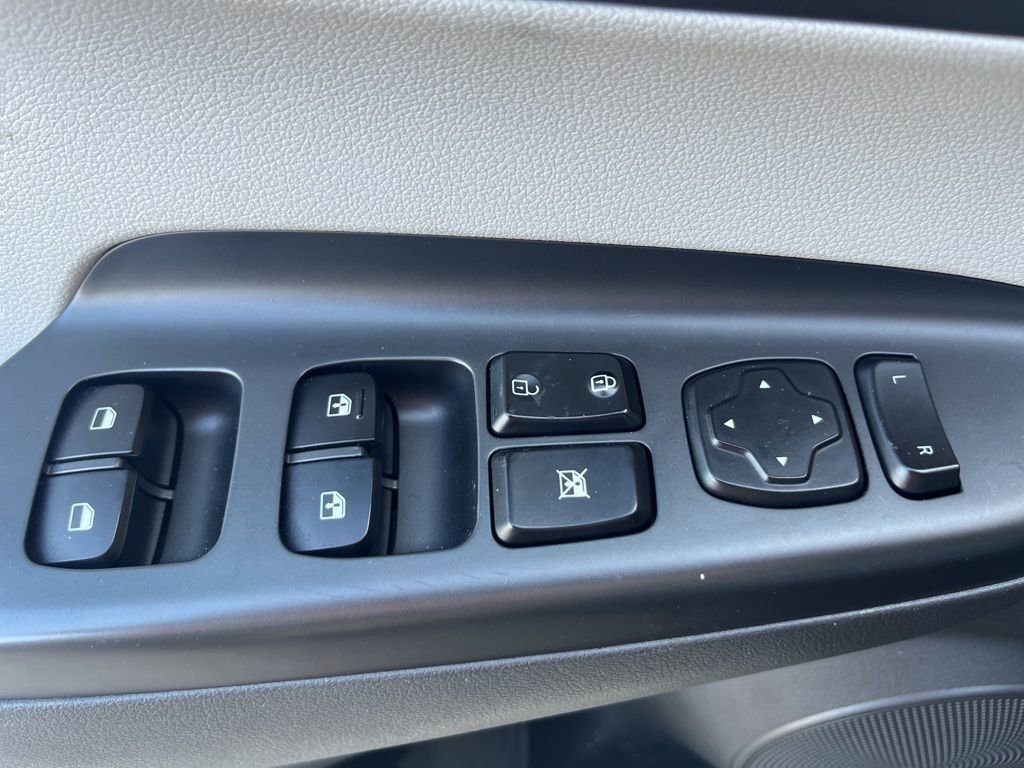 Used 2023 Hyundai Kona SEL image 36