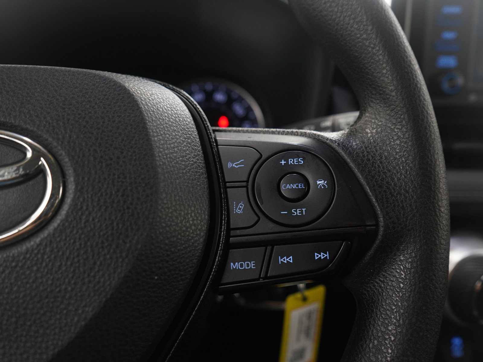 Used 2021 Toyota RAV4 LE image 25