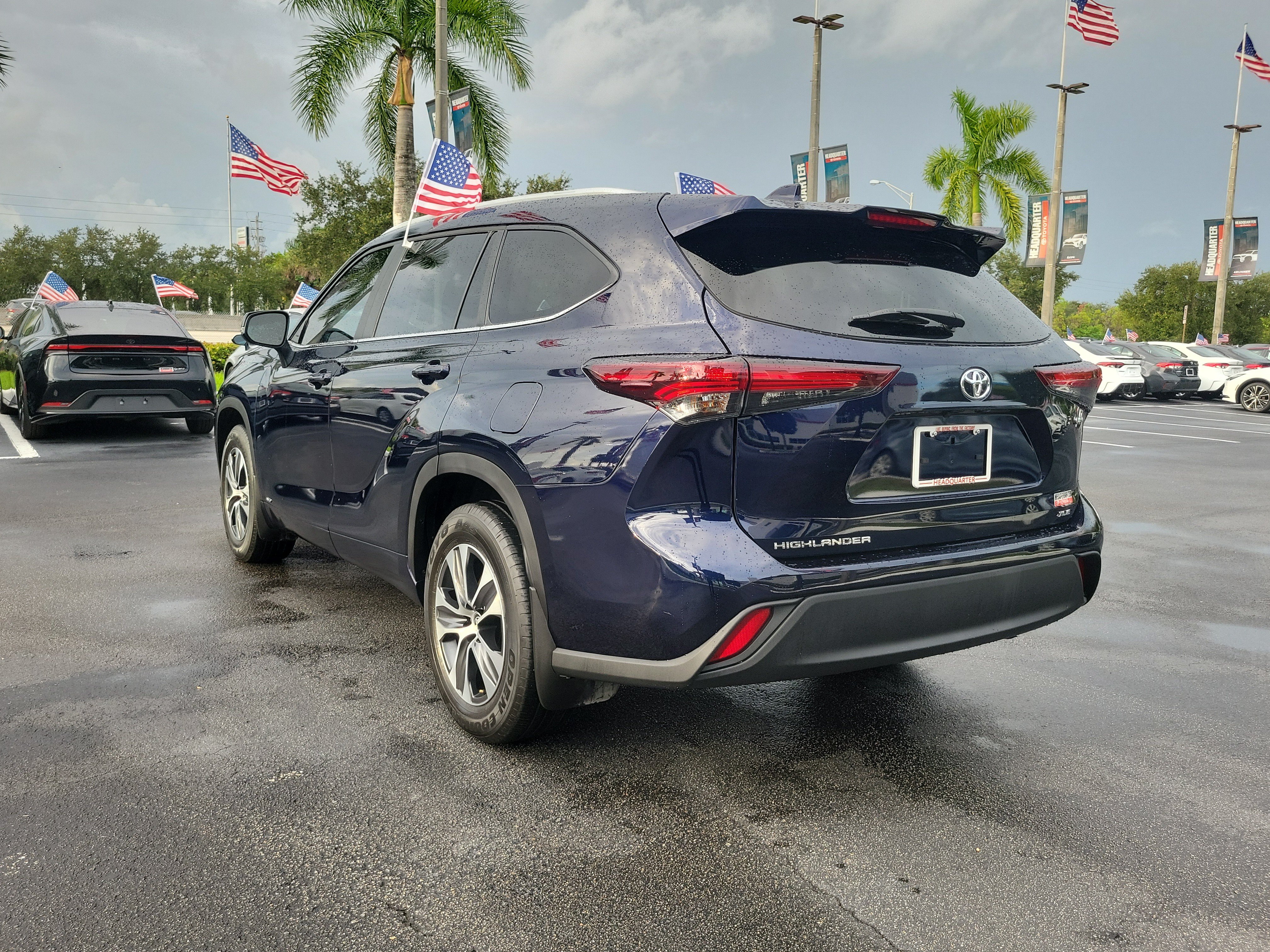 Used 2026 Toyota Highlander XLE AWD/4WD image 9