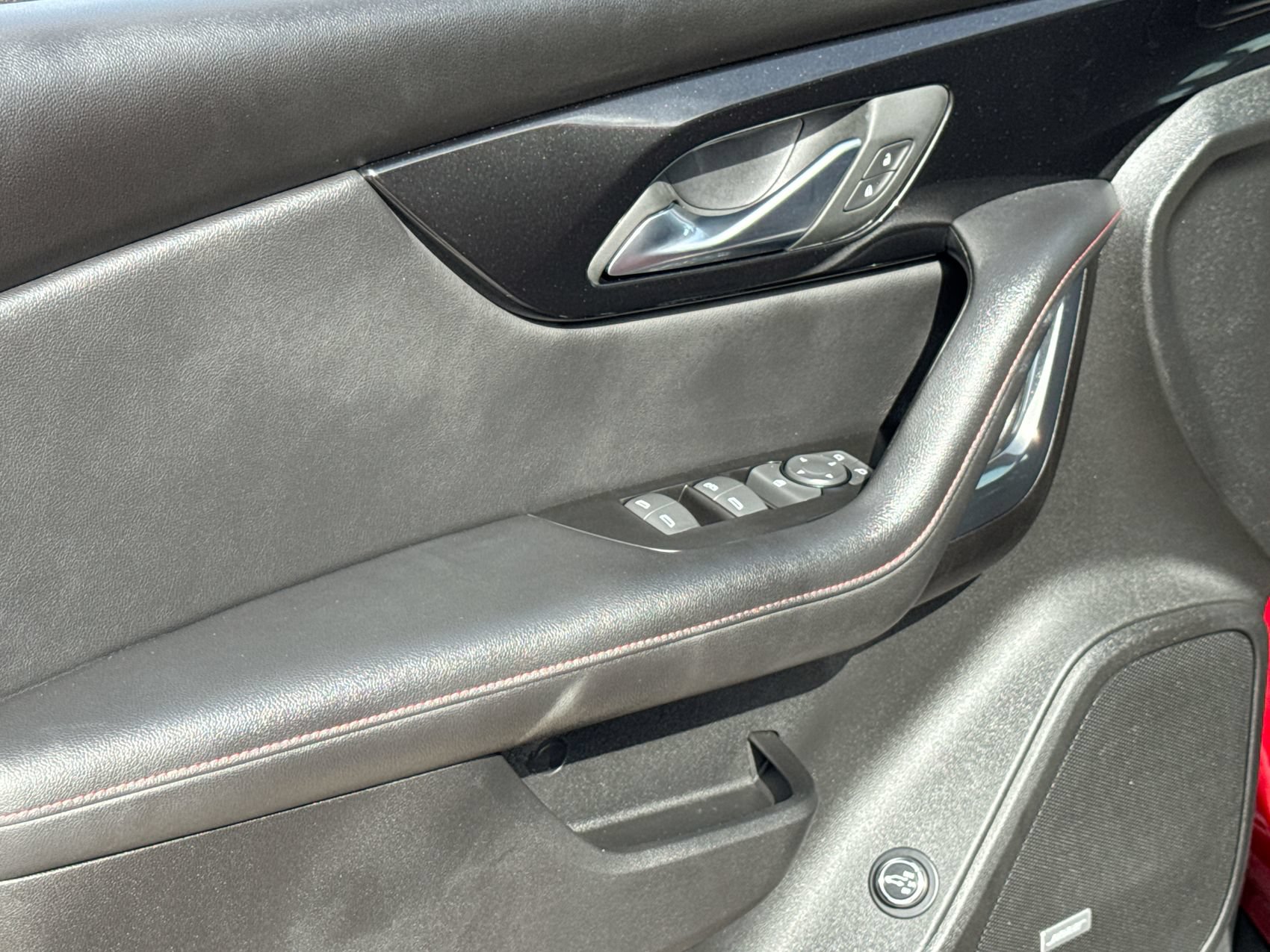 Used 2025 Chevrolet Blazer RS FWD image 13