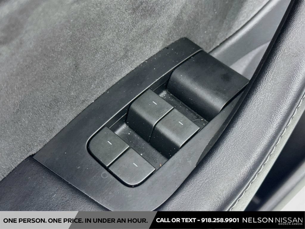 Used 2023 Tesla Model 3 Standard Range RWD image 17