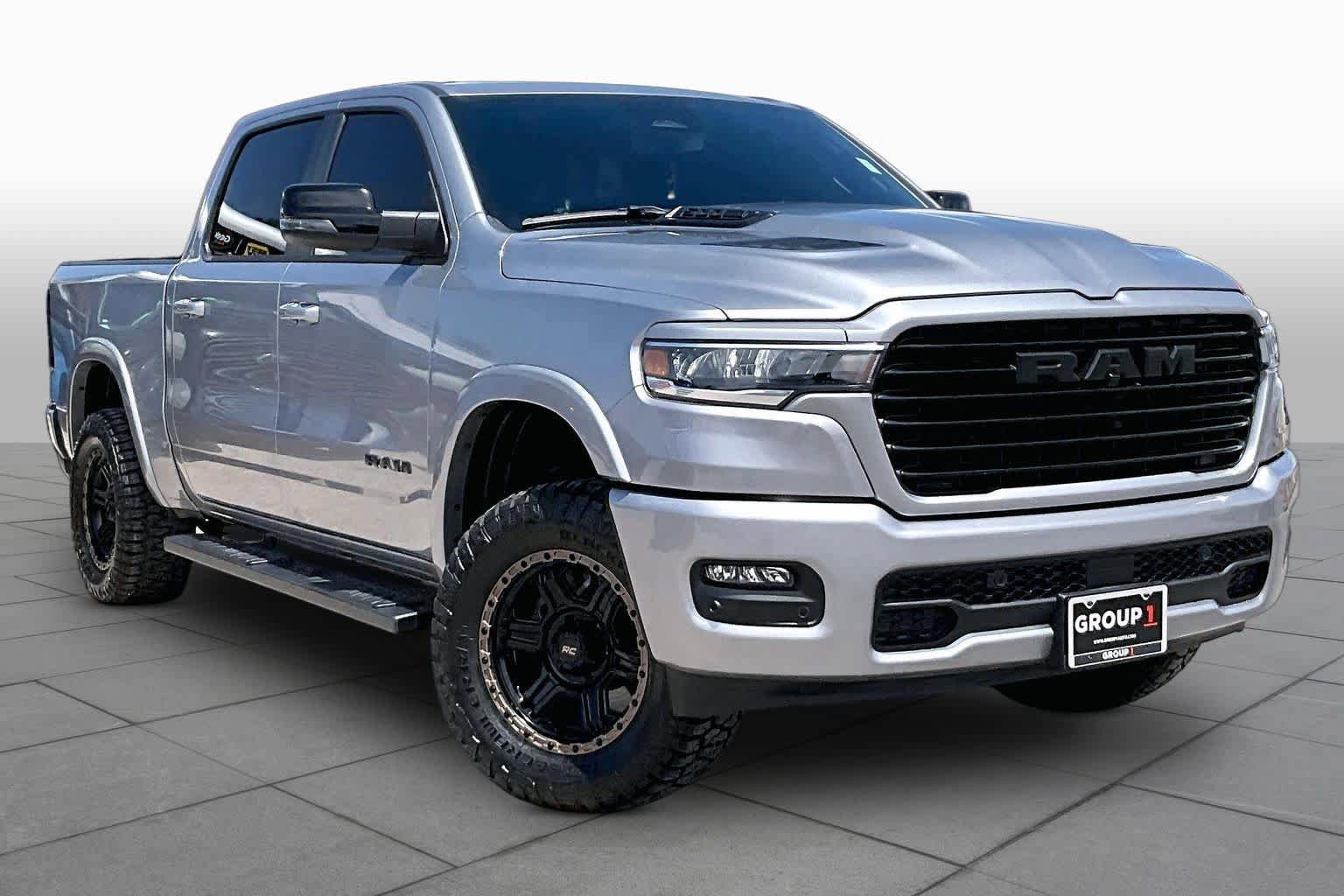 Used 2025 RAM 1500 Laramie w/ Sport Appearance Package AWD/4WD image 3