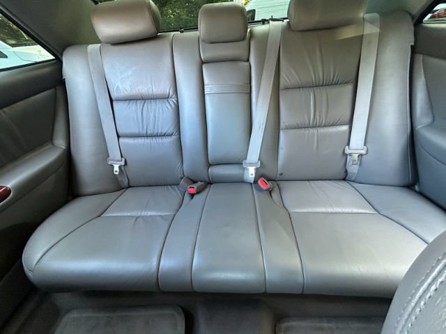 Used 2005 Toyota Camry XLE w/ VSC & Side Airbag Pkg FWD image 26