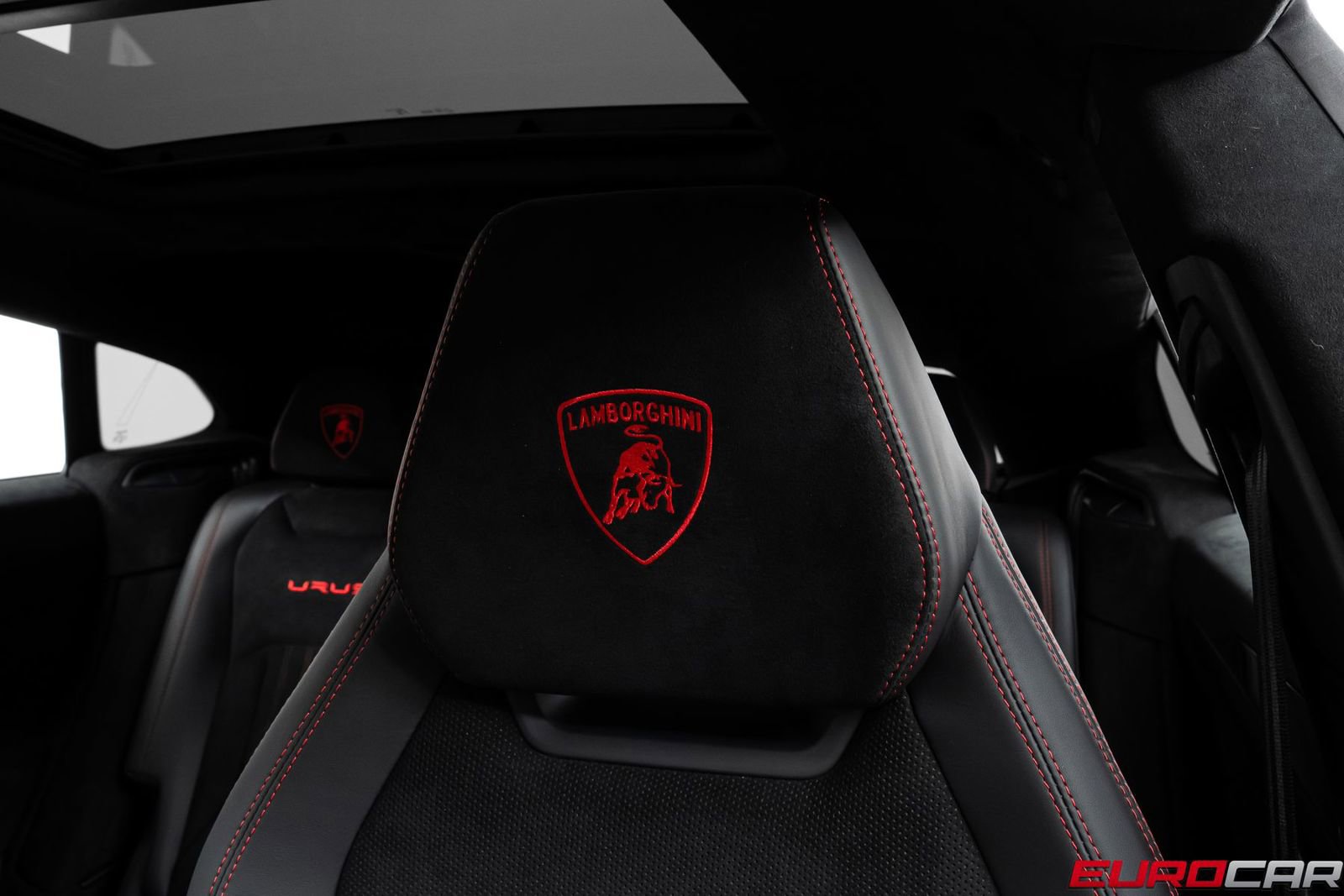 Used 2024 Lamborghini Urus Performante AWD/4WD image 47