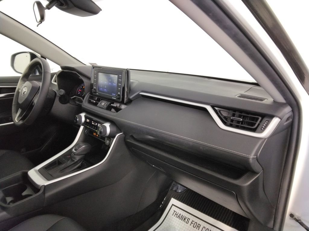 Used 2021 Toyota RAV4 XLE Premium image 38