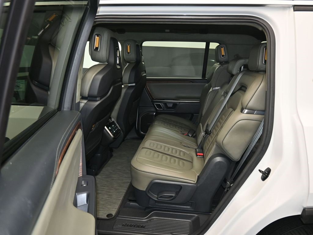 Used 2023 Rivian R1S Launch Edition image 25