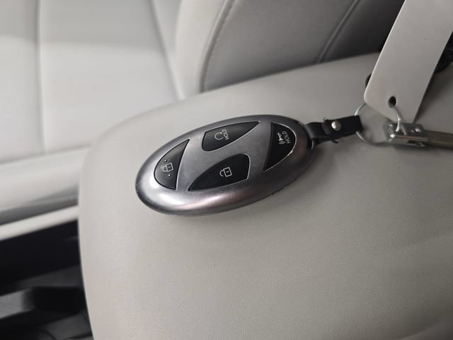 Used 2025 Hyundai Kona SEL AWD/4WD image 26