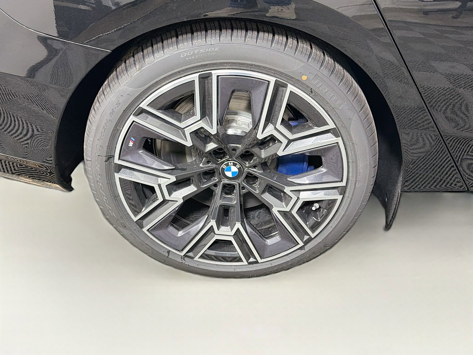 New 2027 BMW 550e xDrive AWD/4WD image 36