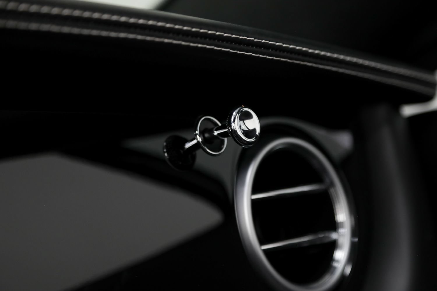 Used 2015 Bentley Continental GT V8 S AWD/4WD image 56