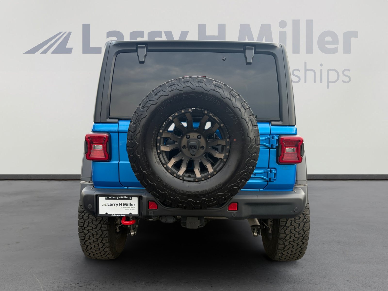 Used 2025 Jeep Wrangler Unlimited Rubicon w/ Steel Bumper Group AWD/4WD image 4