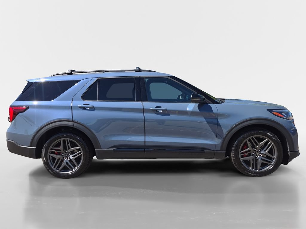 Used 2025 Ford Explorer ST w/ Sun And Sound Package AWD/4WD image 6