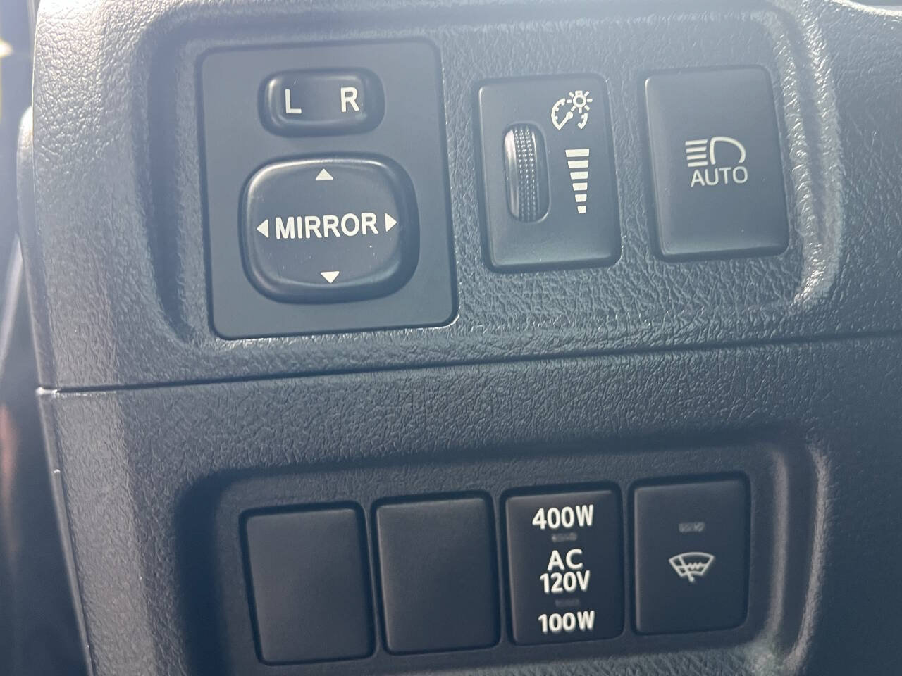 Used 2022 Toyota 4Runner TRD Off-Road AWD/4WD image 36