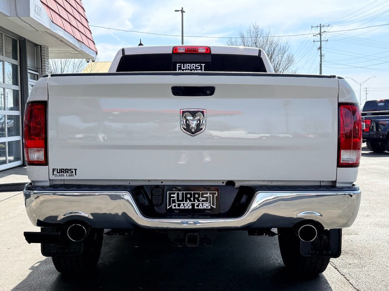 Used 2018 RAM 1500 SLT image 4