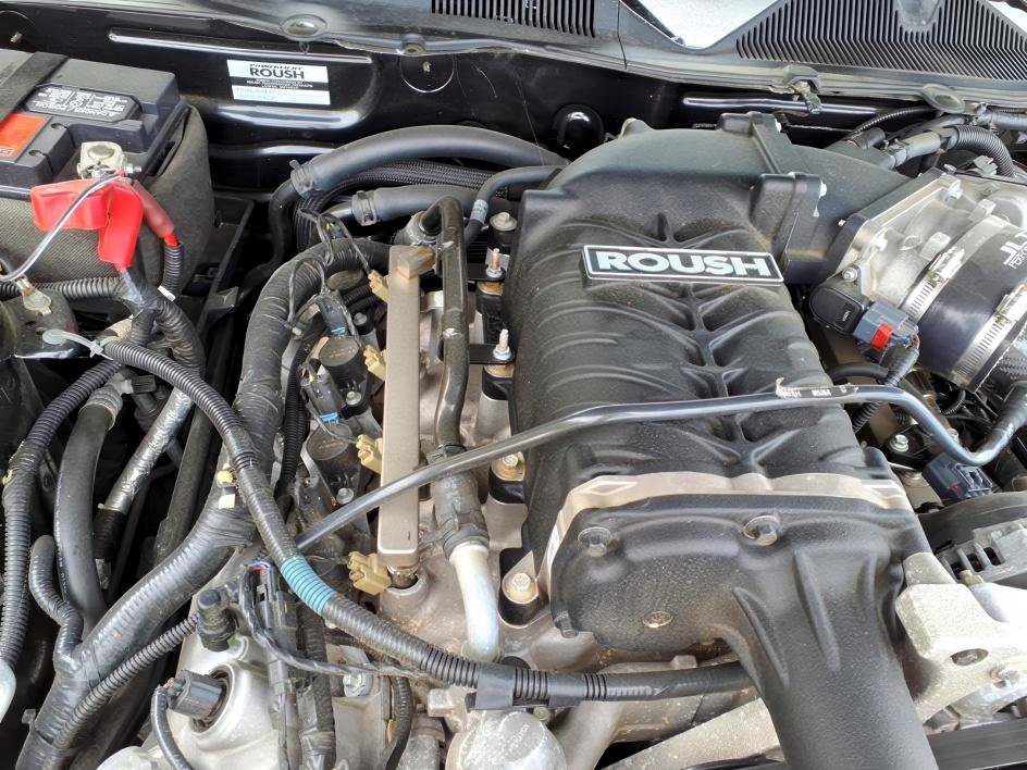 Used 2010 Ford Mustang GT image 13