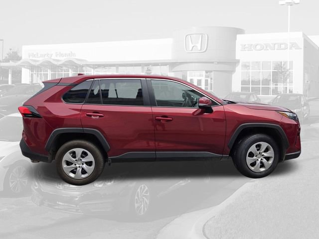 Used 2025 Toyota RAV4 LE AWD/4WD image 6