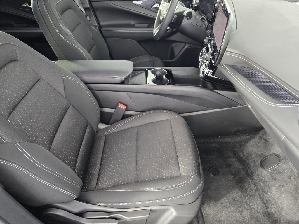 New 2025 Chevrolet Blazer EV LT w/ Midnight/Sport Edition image 17