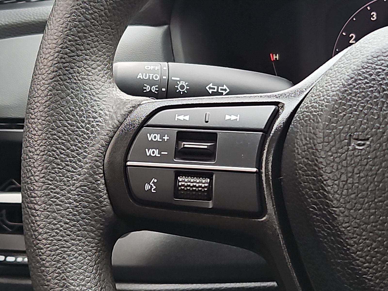 Used 2023 Honda Accord EX image 21