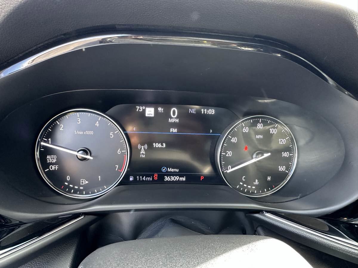 Used 2021 Buick Envision Avenir w/ Technology Package II image 12