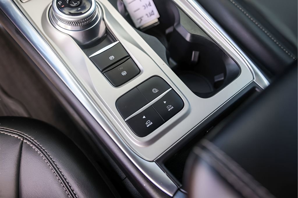 Used 2023 Ford Explorer XLT w/ Equipment Group 202A image 24