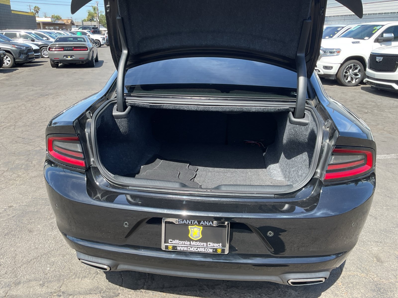 Used 2023 Dodge Charger SXT w/ Blacktop Package RWD image 26