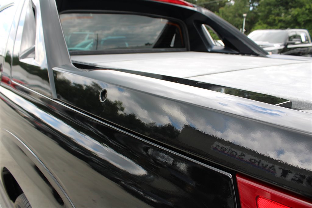 Used 2006 Cadillac Escalade EXT image 12