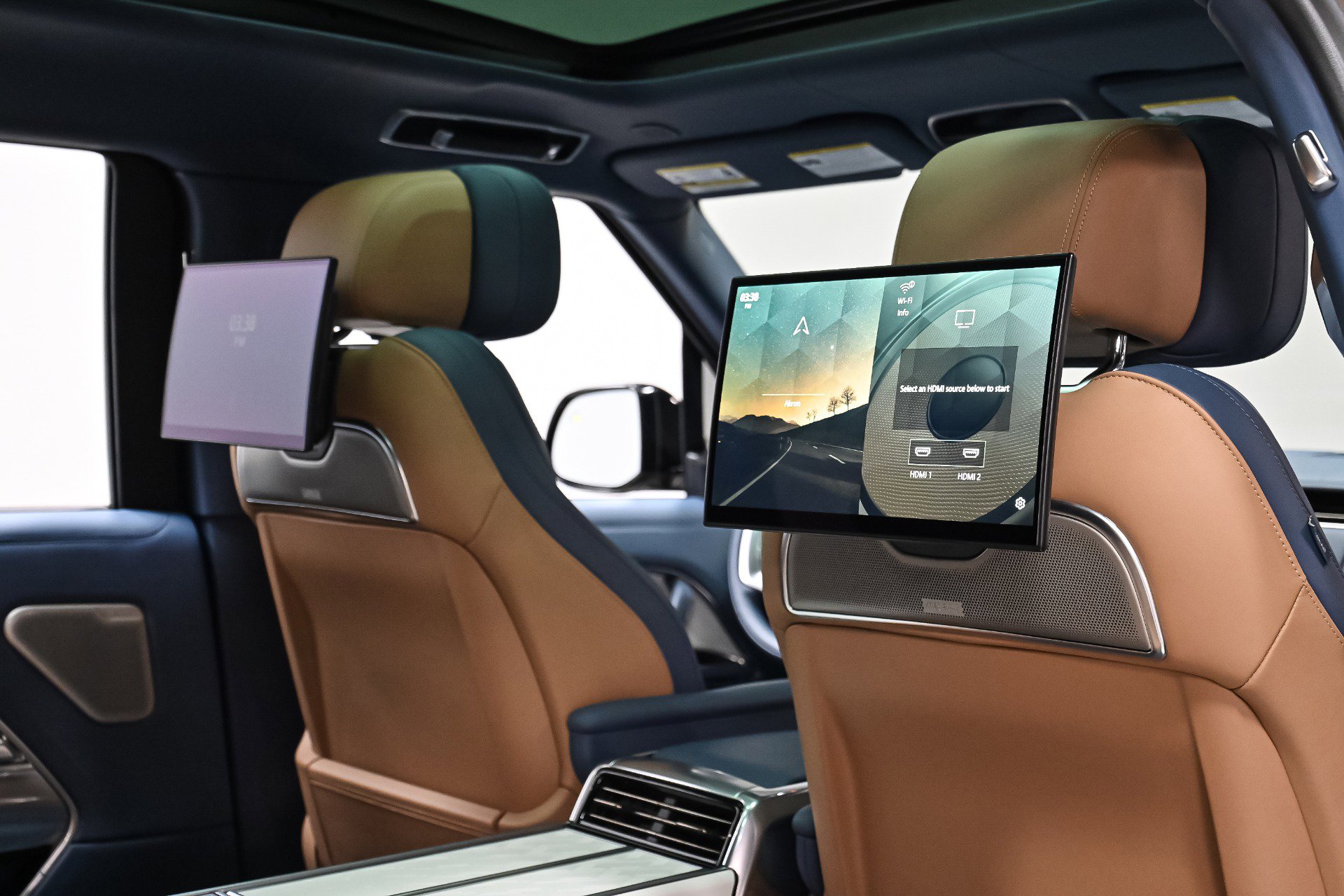 Used 2023 Land Rover Range Rover LWB SV Autobiography image 52