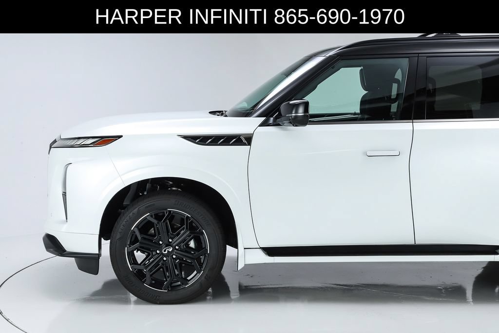 Certified 2026 INFINITI QX80 4WD w/ Sport Exterior Package image 3