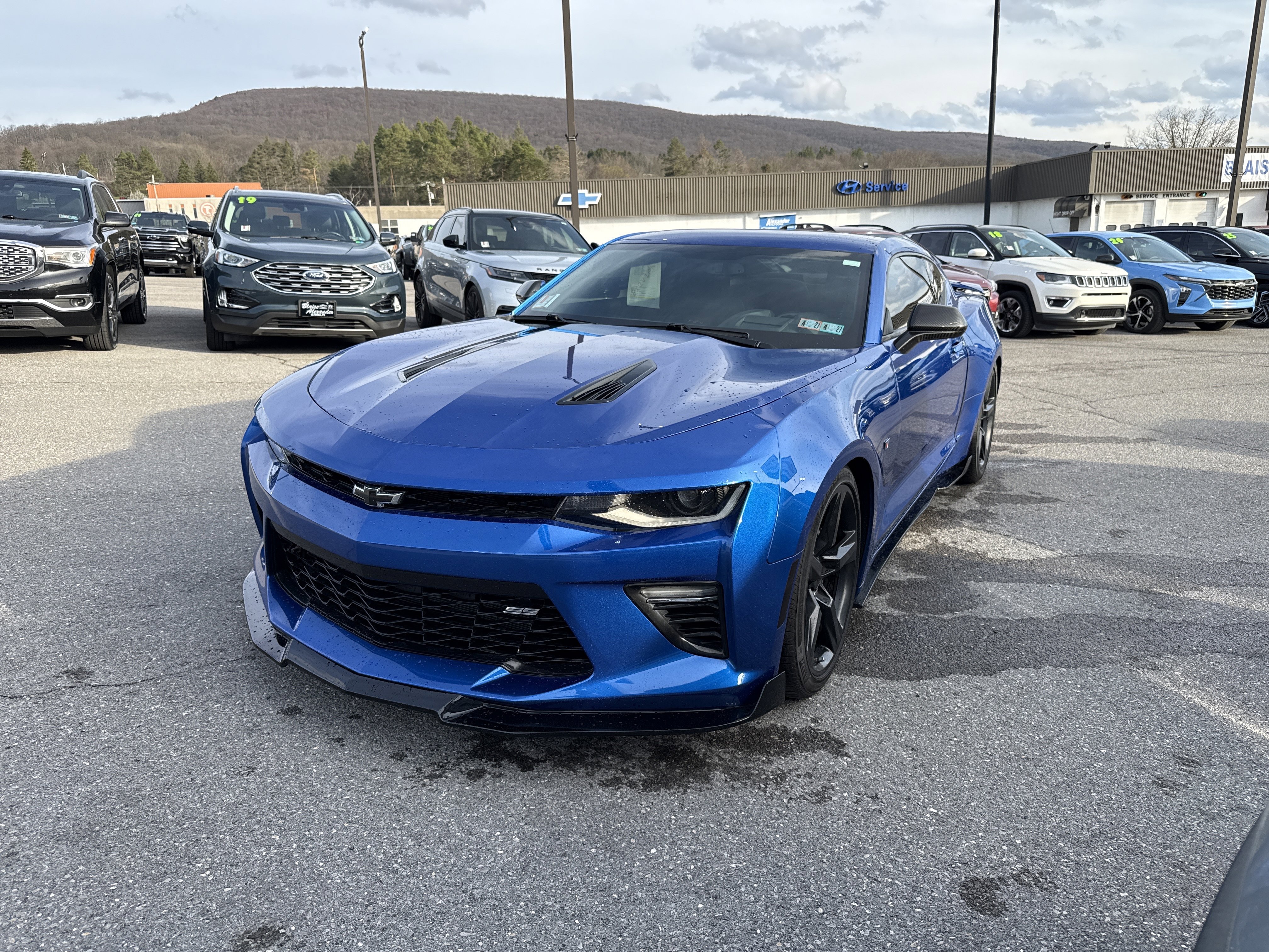 Used 2017 Chevrolet Camaro SS image 10