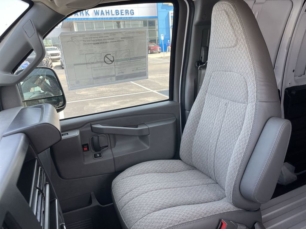 New 2025 Chevrolet Express 3500 Extended w/ Driver Convenience Package RWD image 17