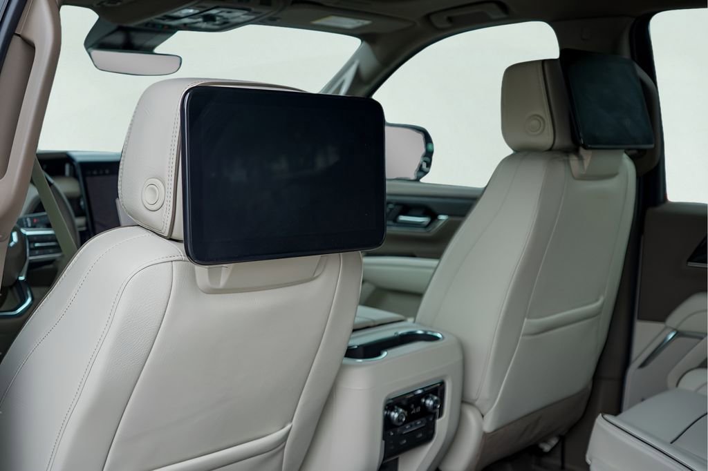 New 2026 GMC Yukon XL Denali w/ Denali Reserve Package image 18