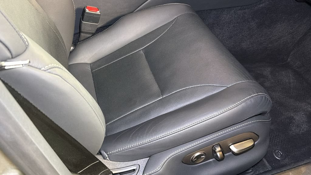 Certified 2021 Lexus LS 500 AWD w/ Accessory Package (Z1) image 12