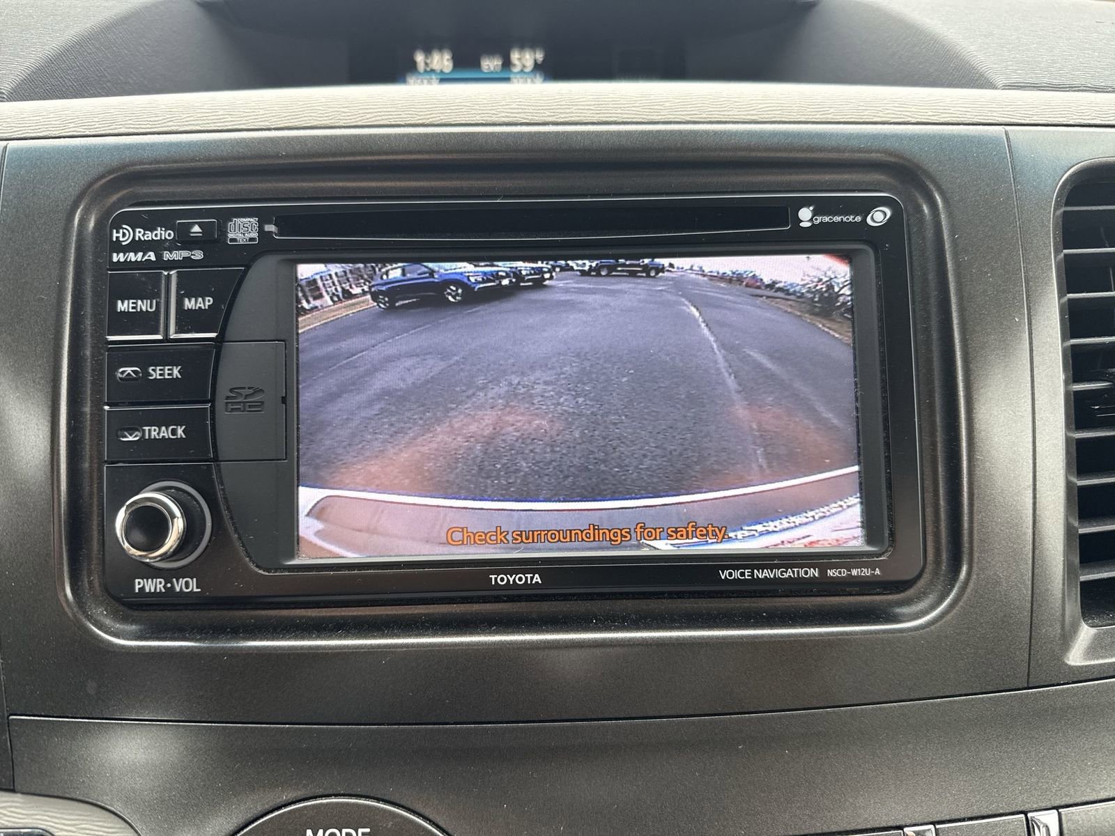 Used 2014 Toyota Sienna XLE image 18