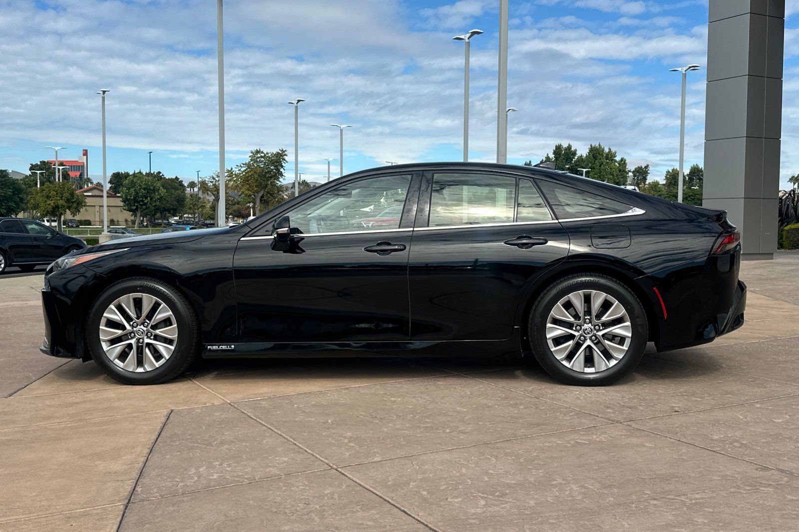 Certified 2023 Toyota Mirai w/ Advanced Technology Package RWD image 8