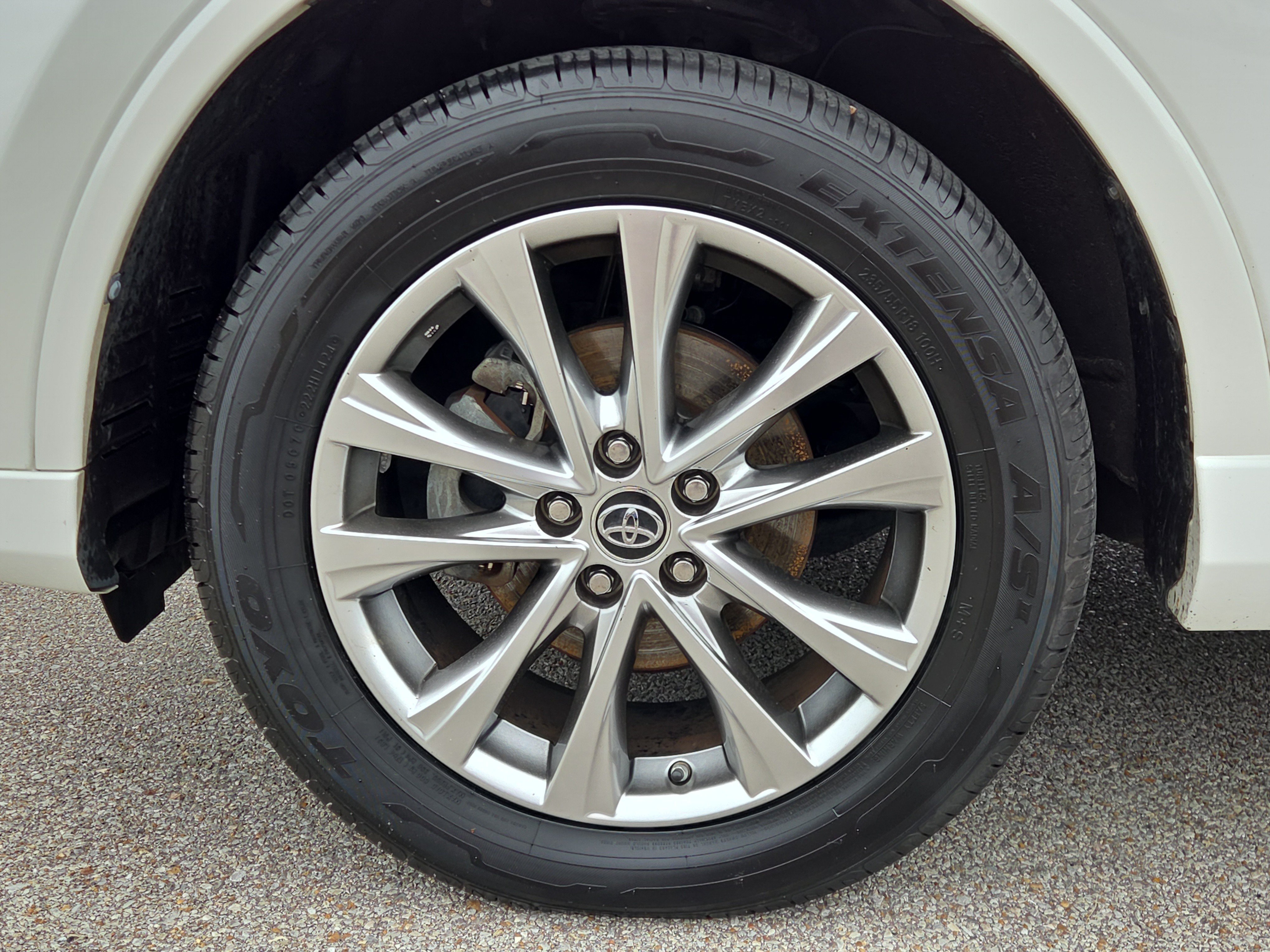 Used 2018 Toyota RAV4 Platinum AWD/4WD image 9