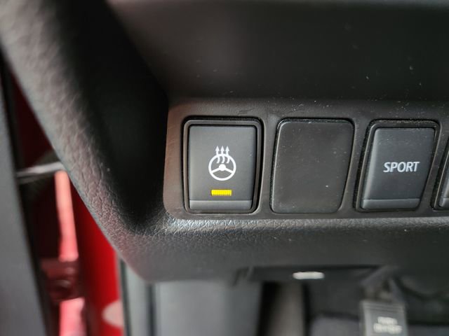 Used 2018 Nissan Rogue SV w/ Premium Package FWD image 31