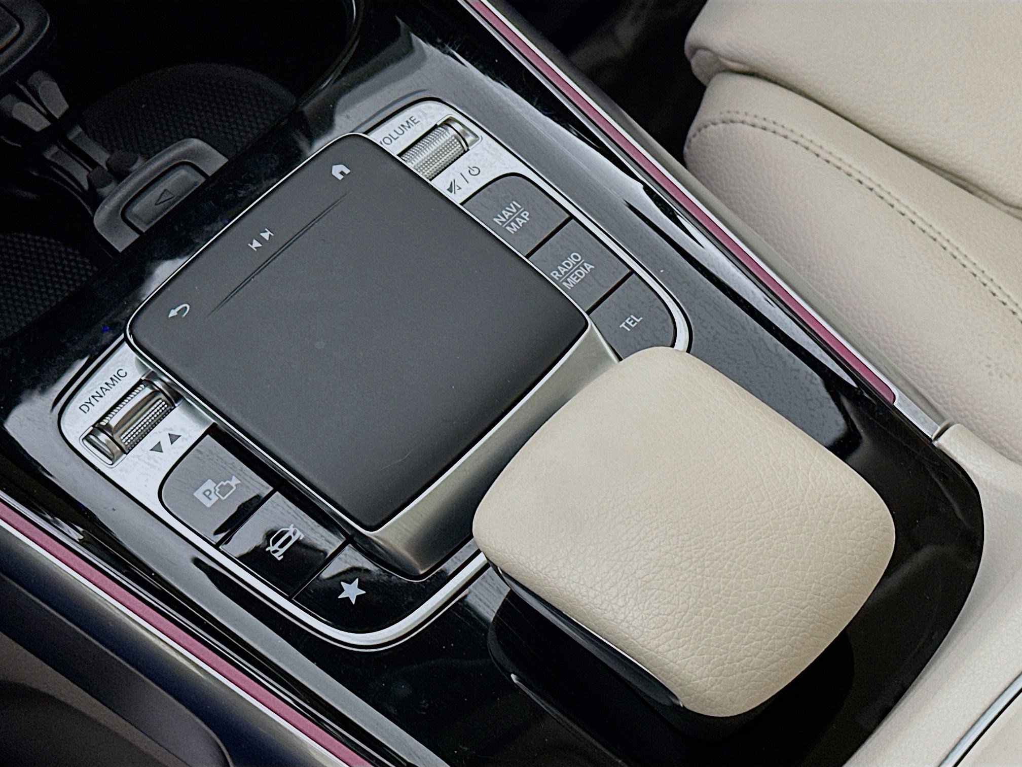 Used 2020 Mercedes-Benz GLB 250 4MATIC image 21