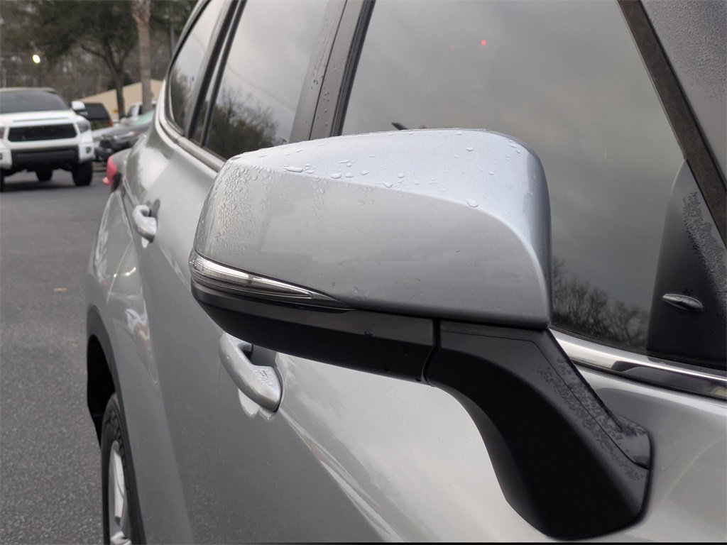 Certified 2023 Toyota Highlander LE image 13